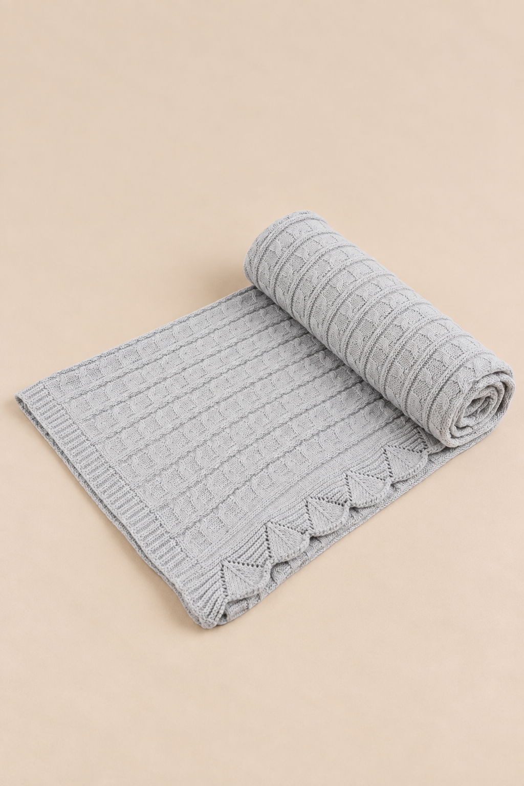 Knit Blanket - Grey Frill