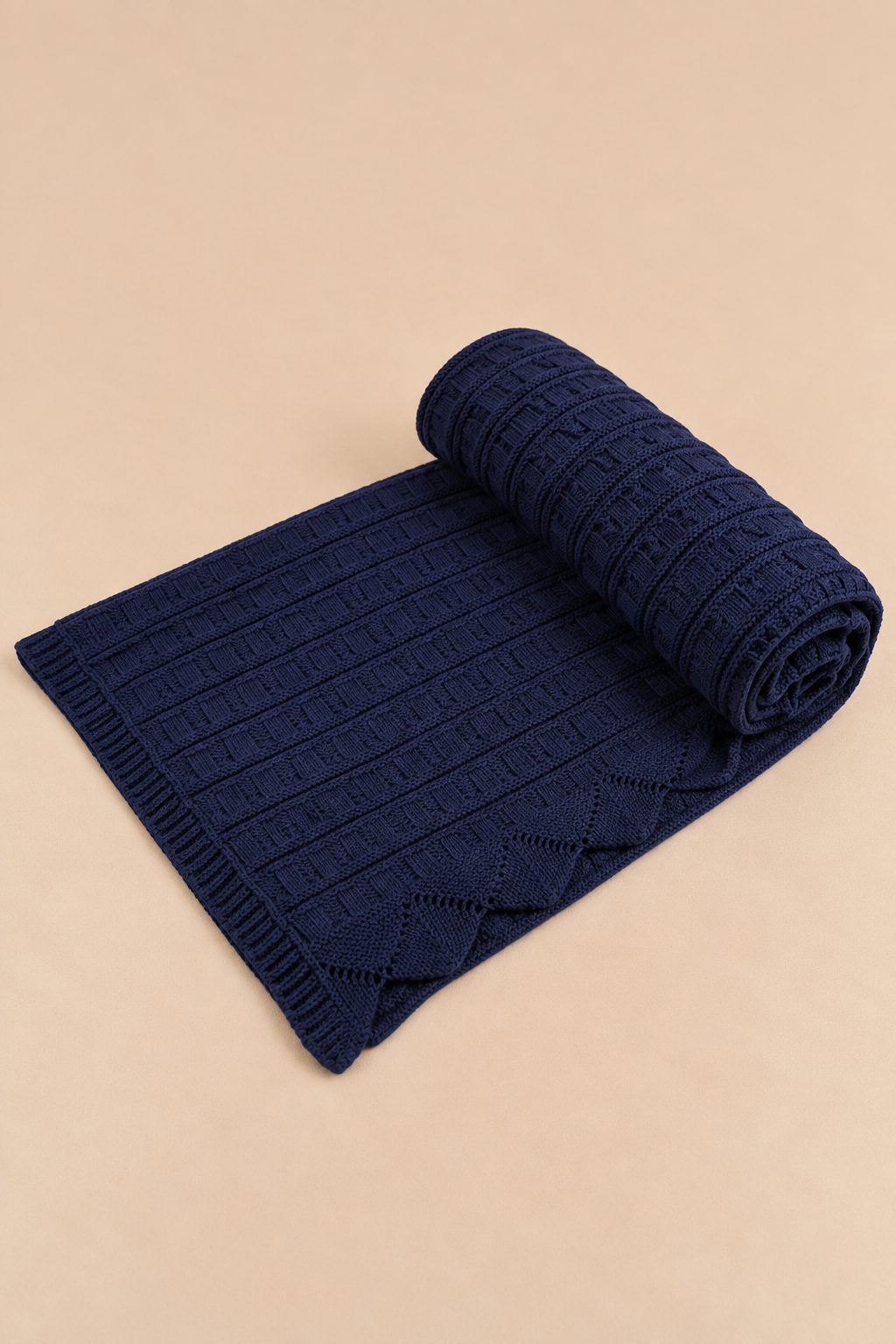 Knit Blanket - Navy Frill