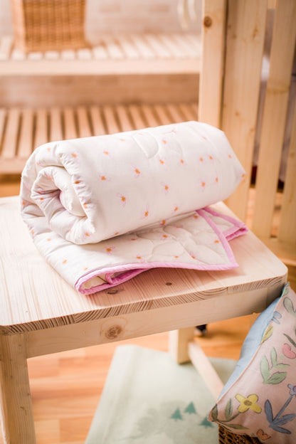 WATER COLOUR DAISY QUILT - ITSYBOO